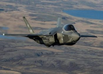 SNIMAK KOJI JE ZALEDIO SVIJET: F35 BACA NAJNOVIJU NUKLEARNU BOMBU (VIDEO)