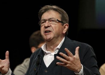 Lider francuske opozicije Melenchon: Muslimane trebamo poštovati