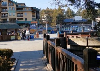 DETALJI MASOVNE TUČE NA ZLATIBORU: Grupa lokalaca ušla u klinč sa turistima – sedeli u lokalu i pili, onda izbila SVAĐA