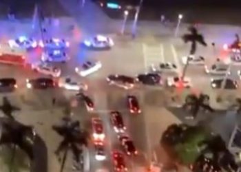 (VIDEO) PUCNJAVA NA BOŽIĆ PORED SRPSKOG RESTORANA U vatrenom okršaju u Majamiju povređeno troje Amerikanaca, oštećeni automobili dvojice Srba
