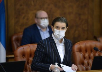 ODLUKA O MERAMA ZA NOVU GODINU U UTORAK! Oglasila se premijerka Brnabić!