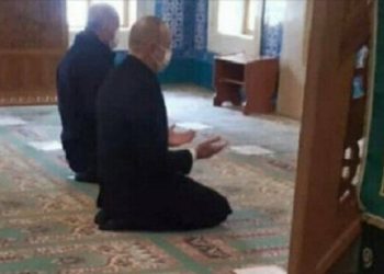 Predsjednik Erdogan klanjao namaz zahvalnosti u Šehidskoj džamiji u glavnom gradu Azerbejdžana Bakuu