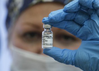 OVAJ ČOVEK JE NAMERNO UNIŠTIO 500 DOZA VAKCINA: Razlog će vas šokirati!