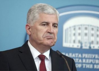 Čović se ne miri sa porazom u Mostaru! Piše svima redom od stranih ambasada do Inzka: Dobio i odgovore!