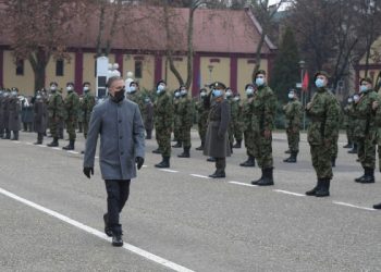 KUJU SE PLANOVI; SRBIJANSKI MINISTAR OTKRIO: “Razmišljamo o vraćanju vojnog roka”